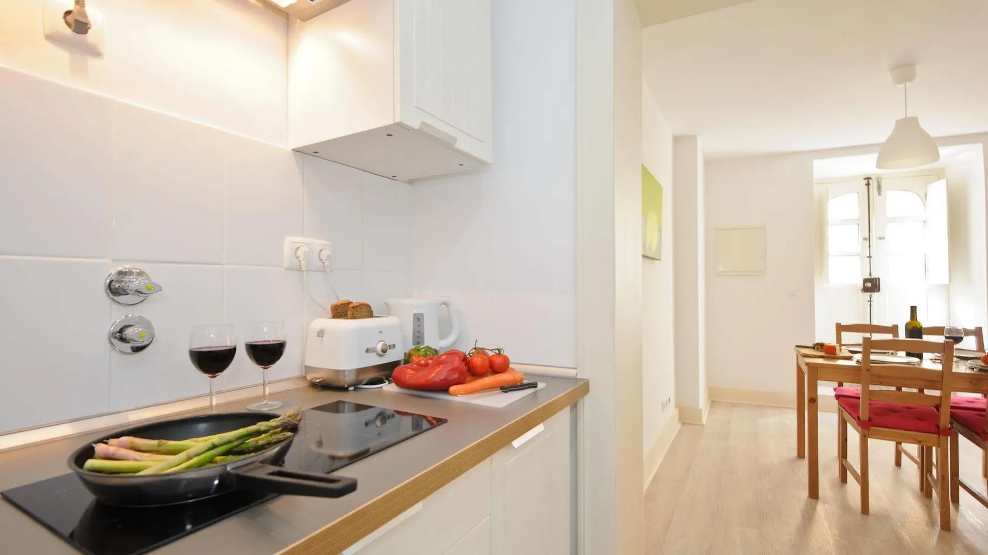 Hello Lisbon City Apartments
